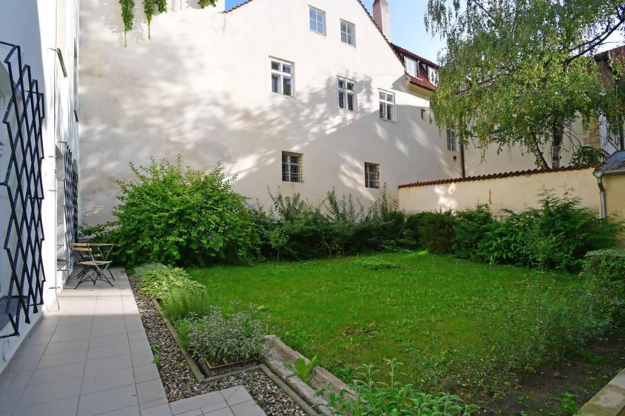 Lovely Little Cosy Apt In Prag Eksteriør billede