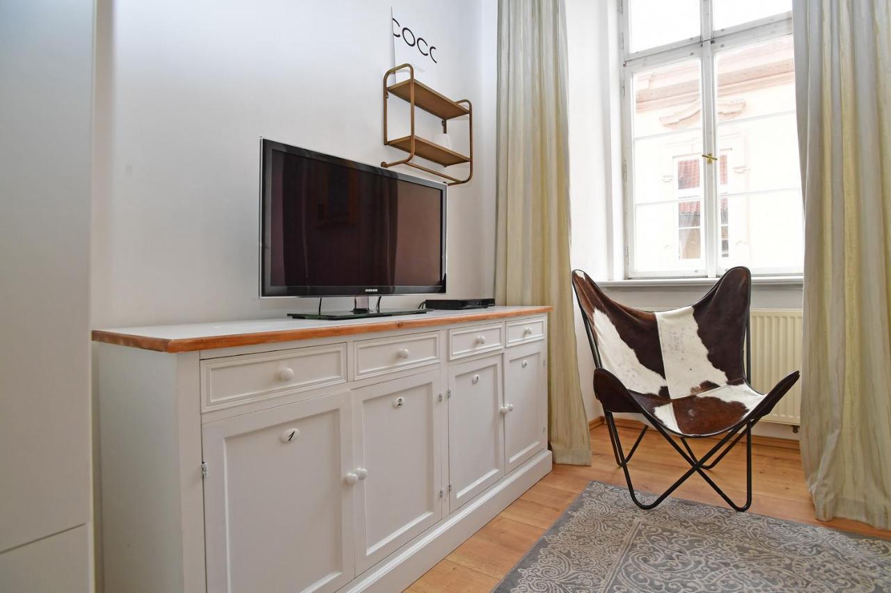 Lovely Little Cosy Apt In Prag Eksteriør billede