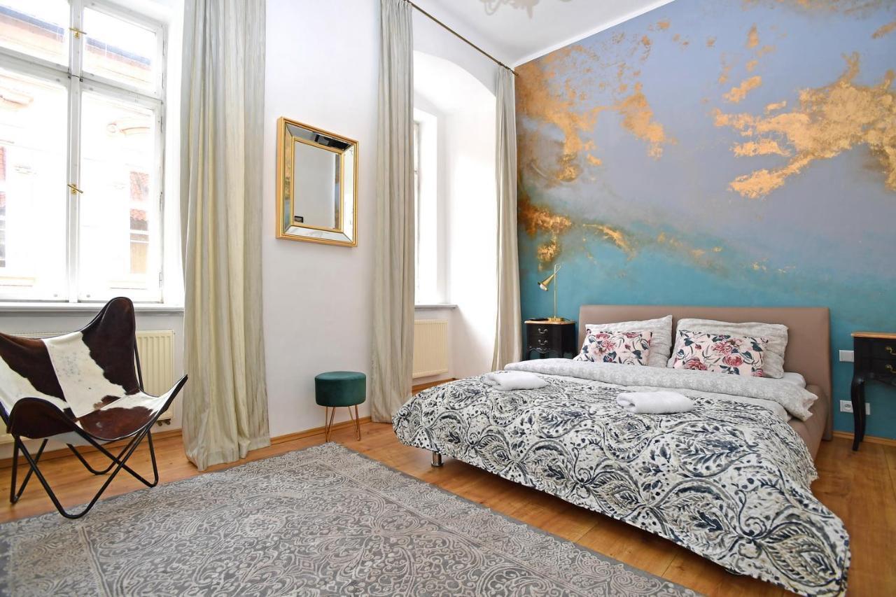 Lovely Little Cosy Apt In Prag Eksteriør billede