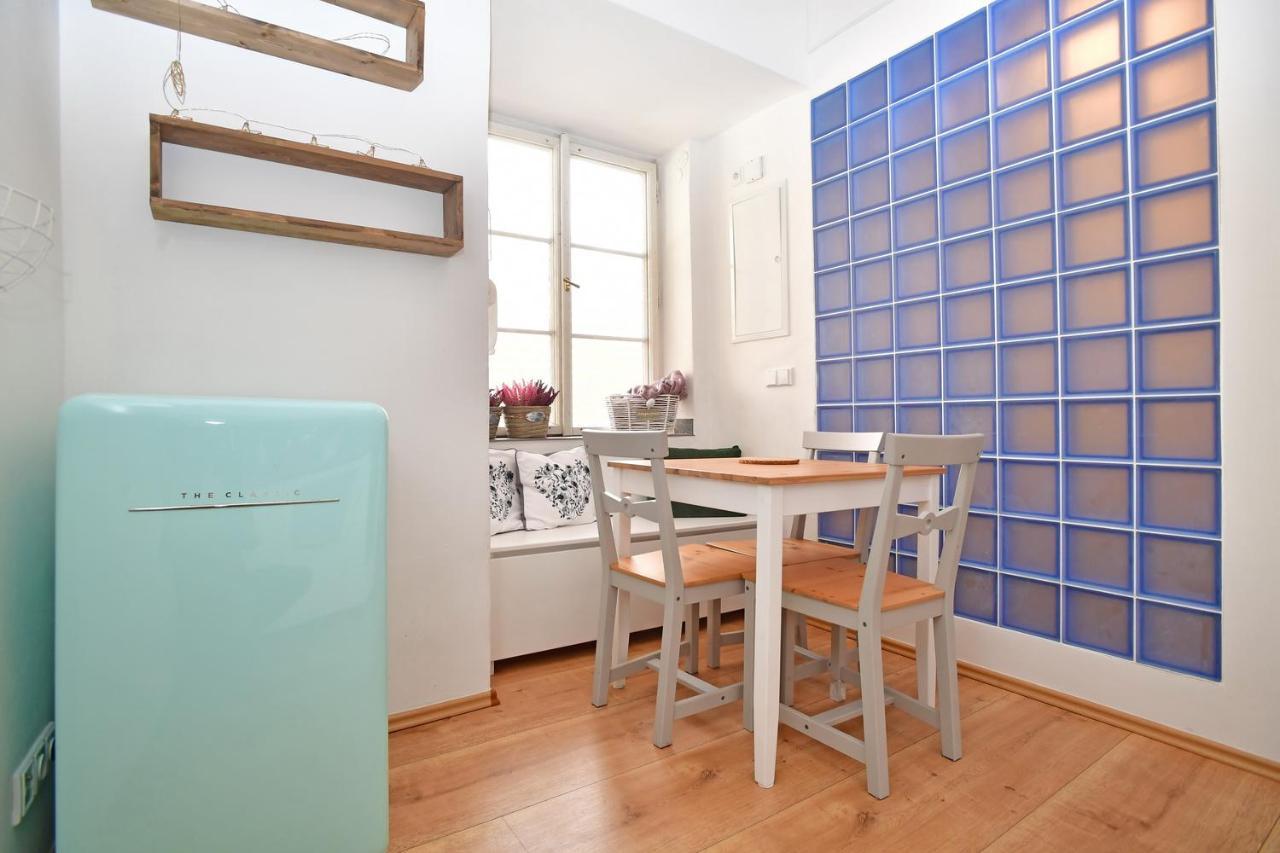 Lovely Little Cosy Apt In Prag Eksteriør billede